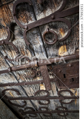 Old wooden church 37991931