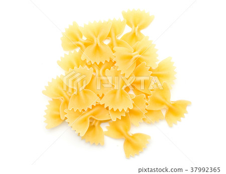 Raw fresh farfalle isolated on white 37992365