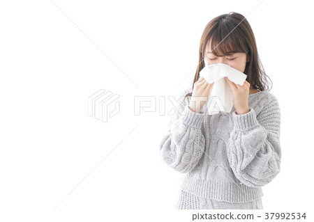 Woman blowing nose nose allergy allergy cold image Woman blowing nose nose allergy allergy cold image 37992534