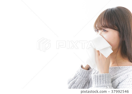 Woman blowing nose nose allergy allergy cold image Woman blowing nose nose allergy allergy cold image 37992546