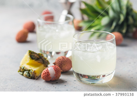 Fresh lychee lemonade Fresh lychee lemonade 37993138