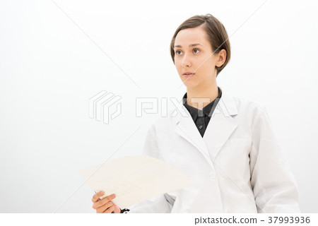 Woman in white coat giving a lecture Woman in white coat giving a lecture 37993936