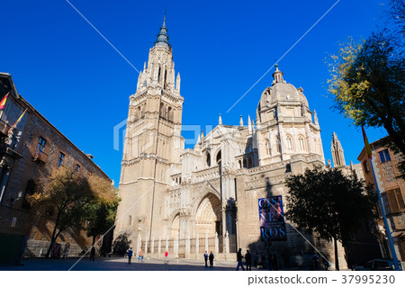 Toledo Cathedral in Spain 37995230