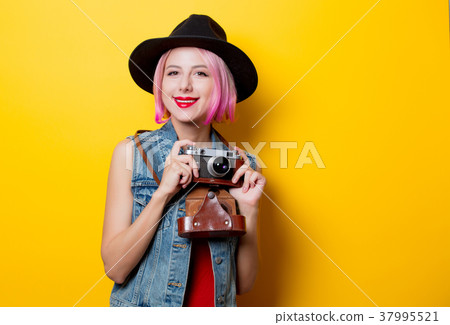 girl with pink hairstyle with retro camera girl with pink hairstyle with retro camera 37995521