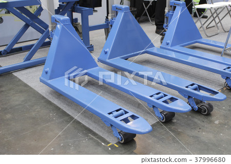 Handlift for move heavy part Handlift for move heavy part 37996680