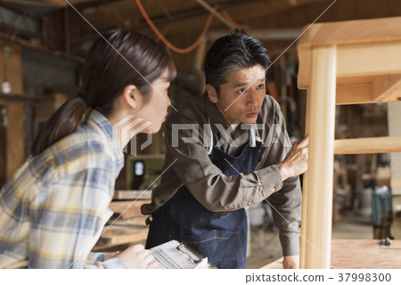 家具工匠大師和兄弟形象工作室 家具工匠大師和兄弟形象工作室 37998300
