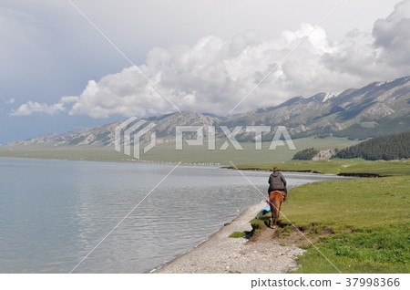 Lake of Heaven (Sarim Lake, China) 37998366