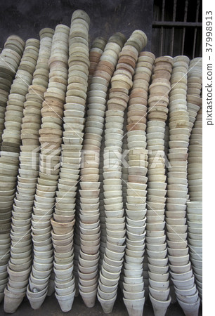 AFRICA EGYPT CAIRO PEOPLE WORKER POTTERY AFRICA EGYPT CAIRO PEOPLE WORKER POTTERY 37998913
