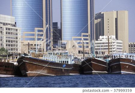 ARABIA EMIRATES DUBAI 37999359
