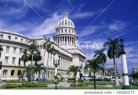 AMERICA CUBA HAVANA 38000575