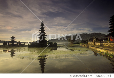 INDONESIA BALI LAKE BRATAN PURA ULUN DANU TEMPLE INDONESIA BALI LAKE BRATAN PURA ULUN DANU TEMPLE 38002051