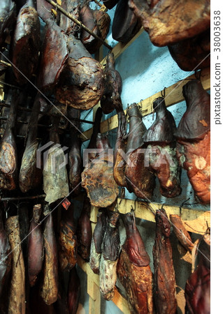 EUROPE BALKAN MONTENEGRO NJEGUSI HAM 38003638