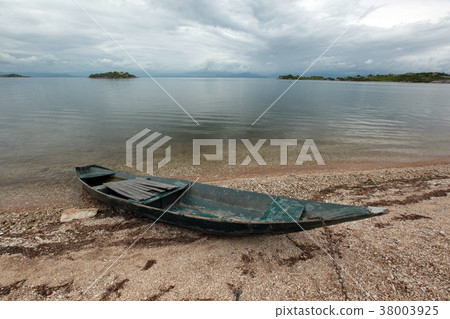 EUROPE BALKAN MONTENEGRO SKADAR LAKE 38003925