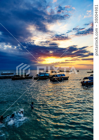 Sunset in Stone Town (Zanzibar, Tanzania) 38004981