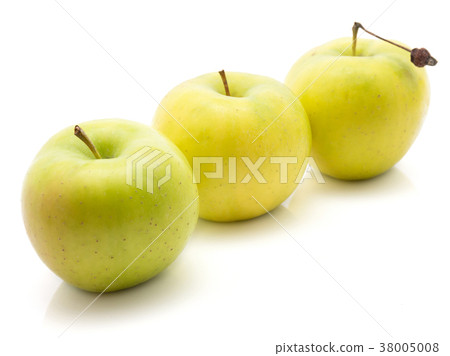 Apple smeralda isolated on white 38005008