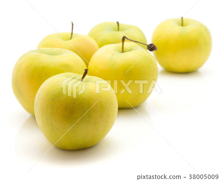 Apple smeralda isolated on white 38005009
