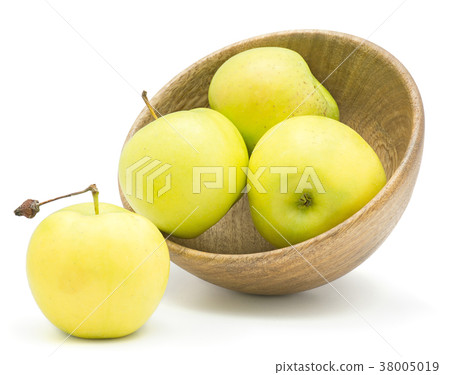 Apple smeralda isolated on white 38005019