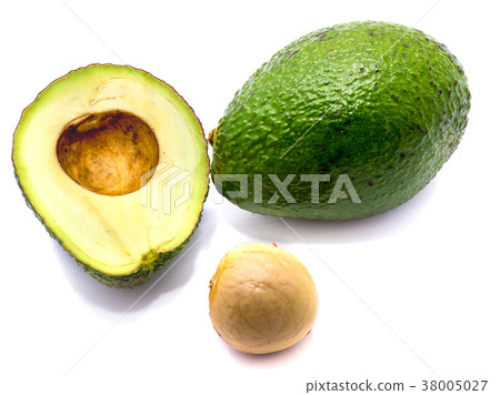 Avocado isolated on white 38005027
