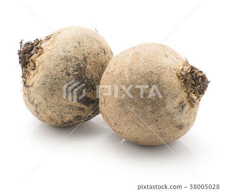 Raw beetroot isolated on white 38005028