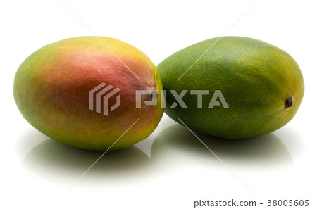 Fresh mango isolated on white 38005605