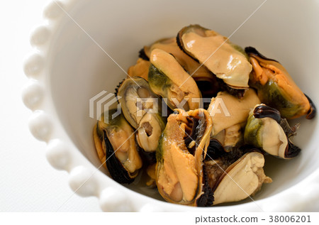 Salted mussels 38006201