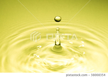Water droplets and ripples 38008354