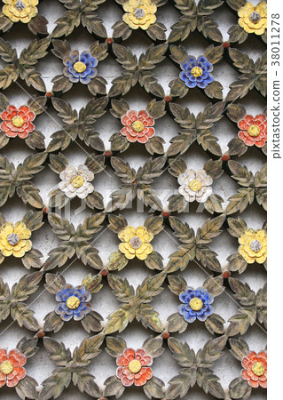 Wooden wall with floral ornament, North Korea Wooden wall with floral ornament, North Korea 38011278