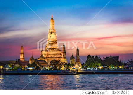 Thai Wat Arun [Wat Arun] | 38012031