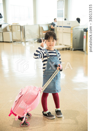 小學女孩帶回來 小學女孩帶回來 38013355