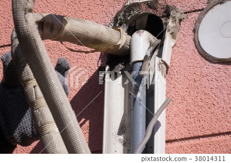 Air conditioner construction removal Air conditioner construction removal 38014311