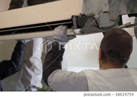 Air conditioner construction removal 38014754