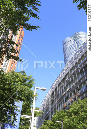 Urban scenery (Tokyo, Roppongi Hills, early summer) Urban scenery (Tokyo, Roppongi Hills, early summer) 38019555