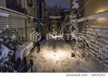 Snow alley # 2 Snow alley # 2 38020267