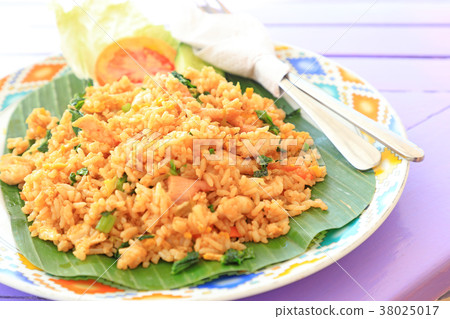 Delicious Nasi goreng Delicious Nasi goreng 38025017