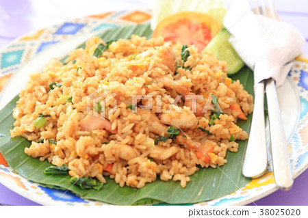 Delicious Nasi goreng Delicious Nasi goreng 38025020