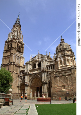 西班牙托萊多老城大教堂(托萊多大教堂)的老教堂 西班牙托萊多老城大教堂(托萊多大教堂)的老教堂 38025265