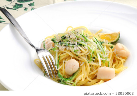 Scallop and Shirasu pasta Scallop and Shirasu pasta 38030008