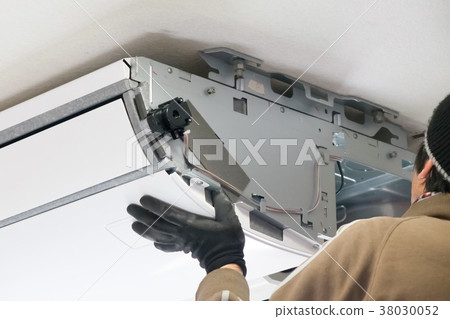 Air conditioning installation Air conditioning installation 38030052