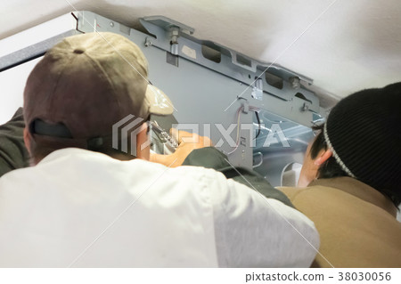 Air conditioning installation Air conditioning installation 38030056