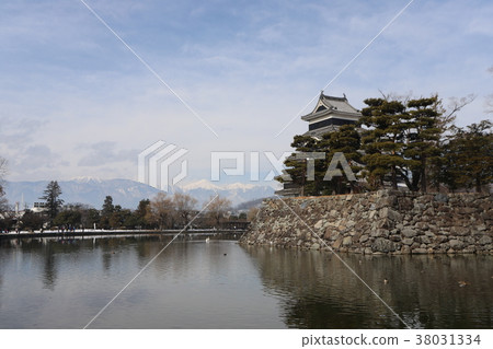 松本城堡的雪景 松本城堡的雪景 38031334