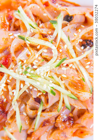 fried noodles 38032274
