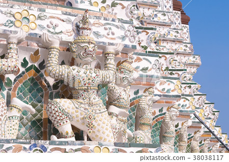 Demon Guardian statues in Wat arun temple Demon Guardian statues in Wat arun temple 38038117