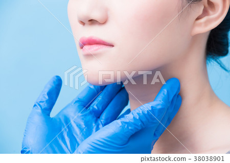 women with thyroid gland problem women with thyroid gland problem 38038901