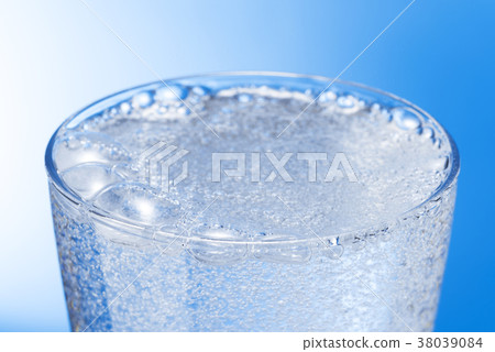 碳酸水 碳酸水 38039084