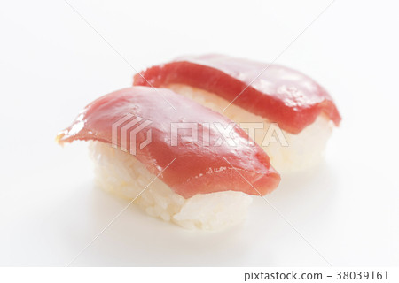 Tuna nigiri sushi 38039161