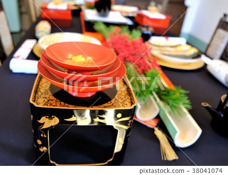 New Year's table coordination 38041074