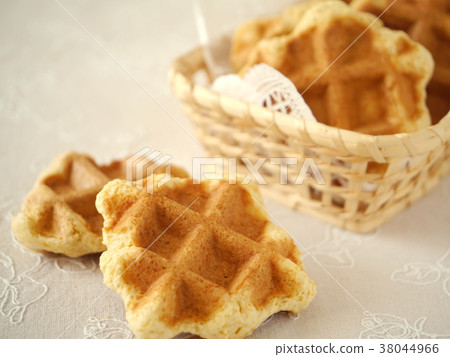 A basket of plain waffles (horizontal position) A basket of plain waffles (horizontal position) 38044966