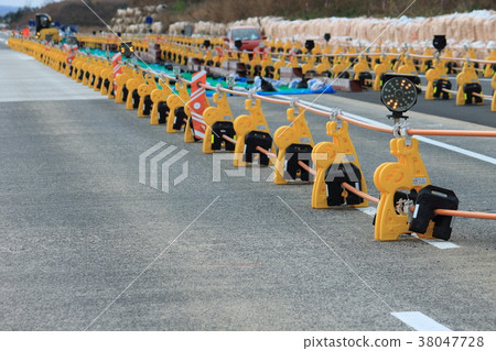 施工image_路障_道路施工 38047728