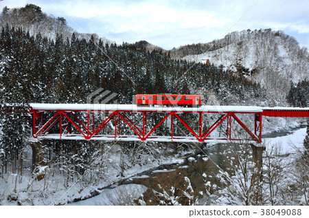 Akita Inland Line Oita River Bridge 38049088