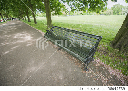 British park bench 38049789